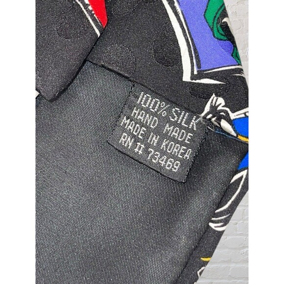 Vtg 1994 Looney Tunes Mania Necktie Black Silk Taz Bugs Bunny Daffy Warner Bros - Picture 5 of 5